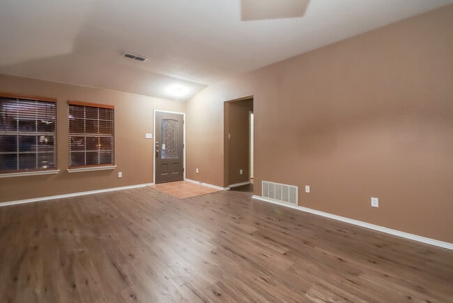 Photo - 2412 Castle Pines Dr