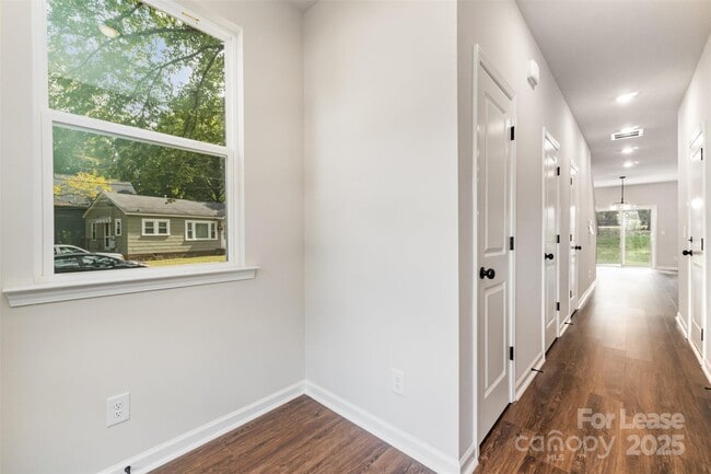 Photo - 3719 Davis Ave