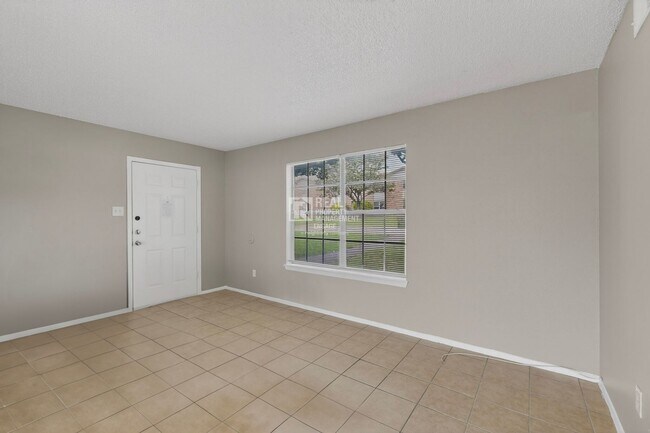 Photo - 8024 Cambridge Cir Unidad A