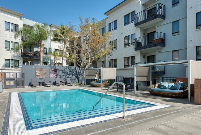 5600 Wilshire