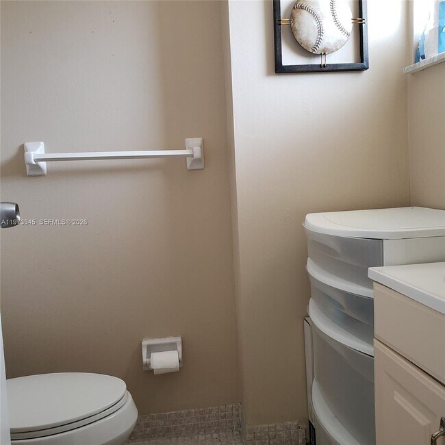 Photo - 410 SE 2nd St Unit 418