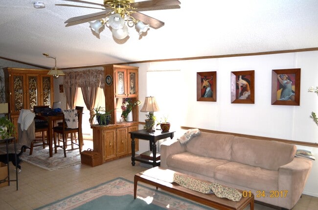 Photo - 805 S Weatherford St