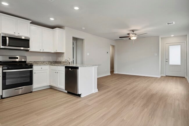 Photo - 15830 Berry Hl Dr