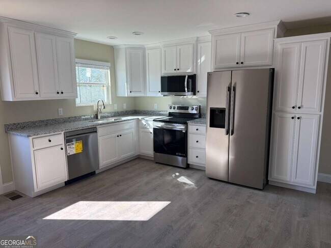 Photo - 395 Grand Oak Ln