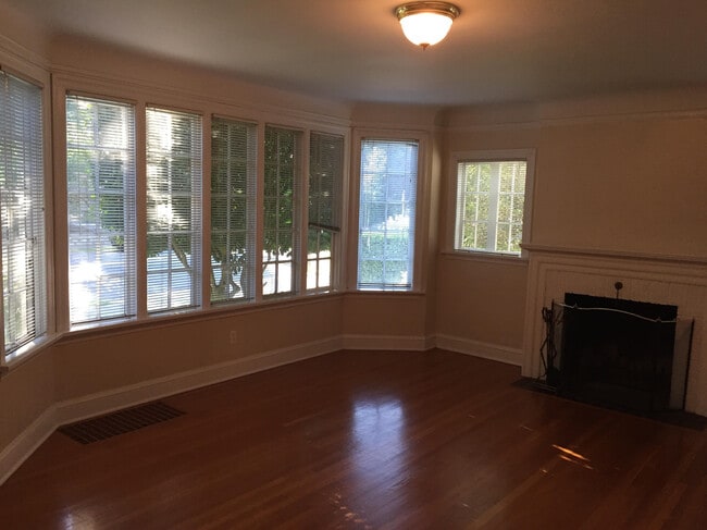 Photo - 2420 NE 15th Ave Unidad 4