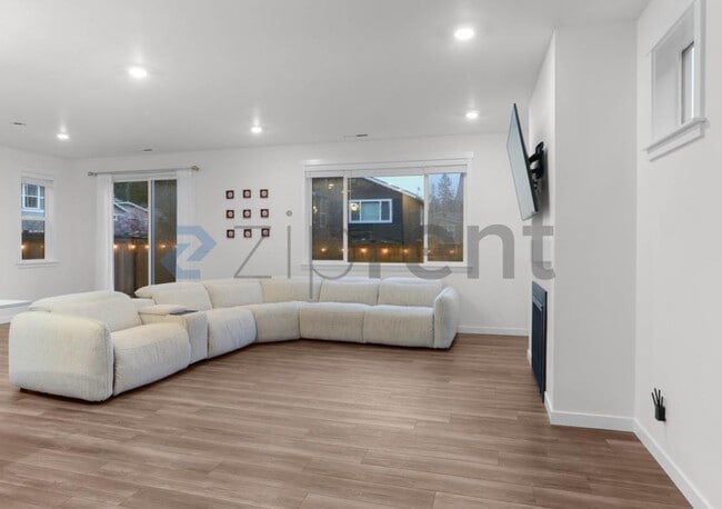 Photo - 13231 204th Ave SE