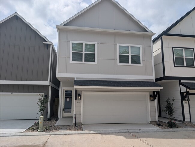 Building Photo - 206 Clark Rd