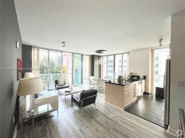 Building Photo - 79 SW 12th St Rental