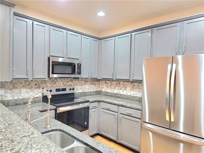 Photo - 3044 Cedar Glade Ln NE