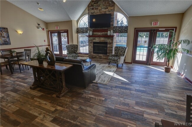 Photo - 25 Spring Meadow Dr