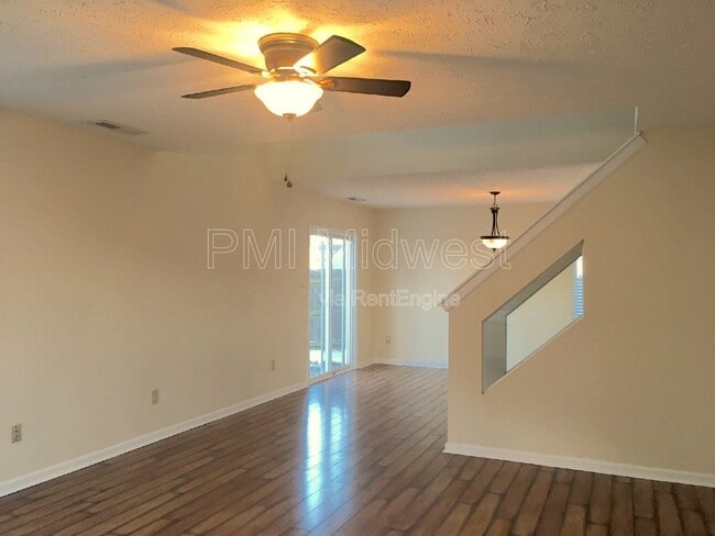 Photo - 736 Pine Lake Dr