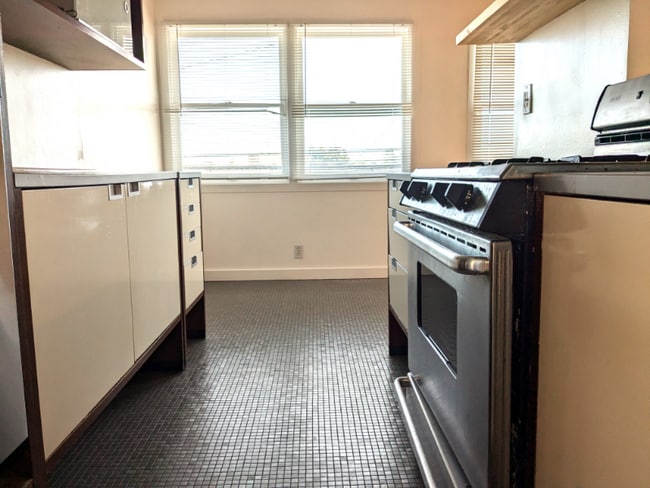 Photo - 254 3rd Ave Unidad 254