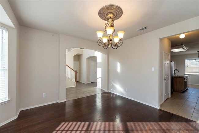 Photo - 1301 W Collins Cir