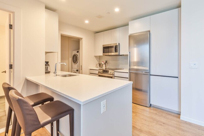 131 Seaport Blvd Unit SI FL12-ID1094302P