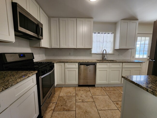 Photo - 117 Roberts Cir