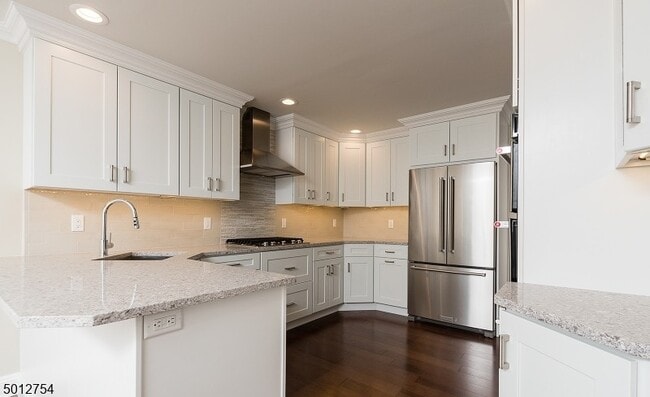 Photo - 255 Riveredge Dr