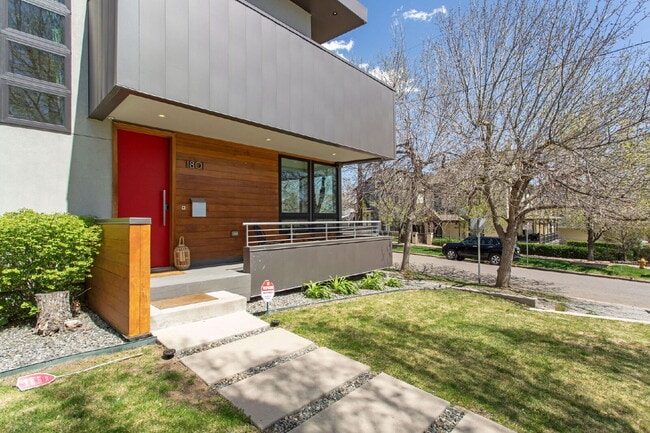 Photo - Spacious 5-Bed / 4-Bath home in LoHi for rent