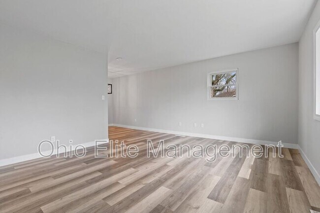 Photo - 5322 Newport Rd