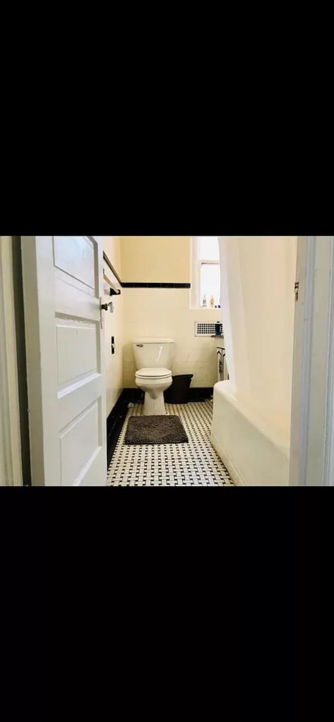 Photo - 1725 Vine St Unit 1725 Vine St.