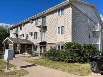 Building Photo - Large 2 Bedroom, 1 Bathroom Apartment with... Unit 7