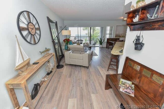 1605 S US Hwy 1 Unit 205V1