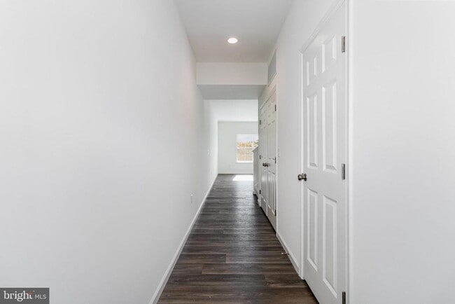 Building Photo - 7843 Briarwood Dr