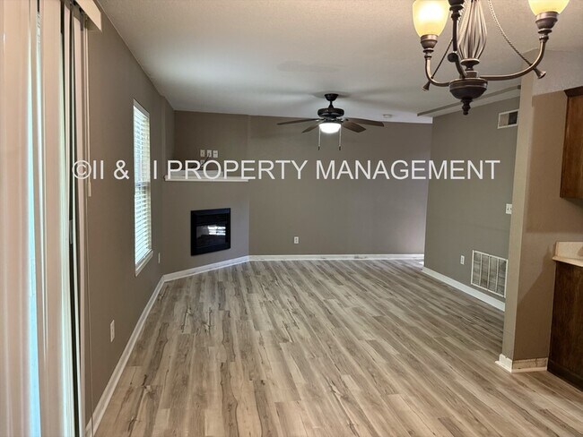 Photo - 1624 NW Samantha Ct