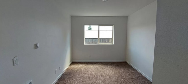 Photo - Ames Creek Apartments