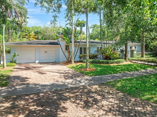 Photo - 1037 Alfonso Ave