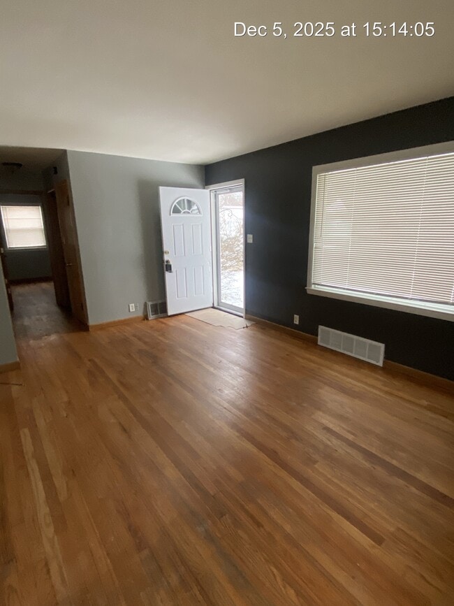 Photo - 4929 N 63rd St