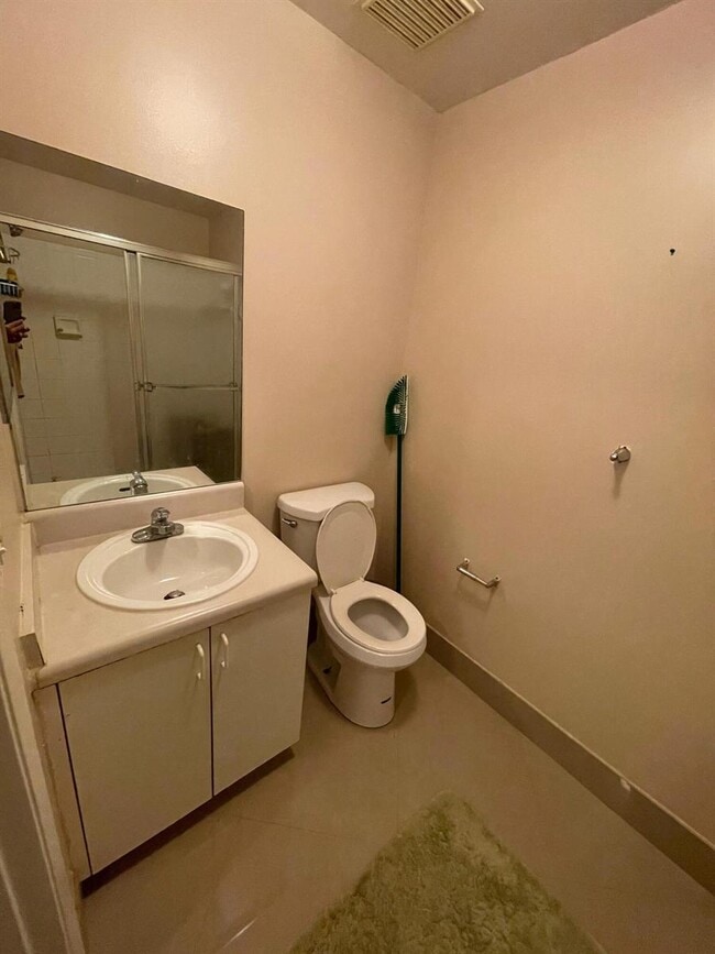 Photo - 6976 SW 39th St Unit G205