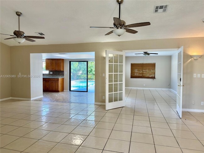 Photo - 13425 NW 10th St