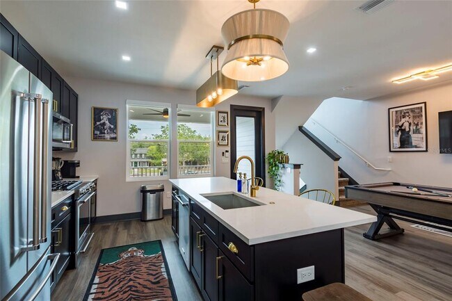 33 29th St N