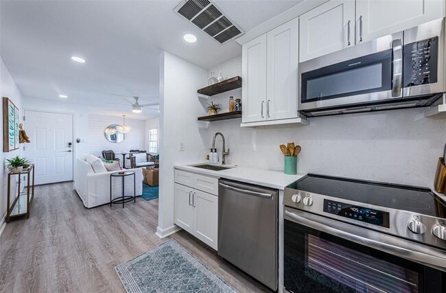 Photo - 4834 Beach Dr SE Unit F