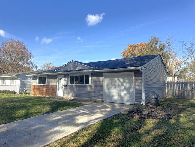 Photo - 5200 Mapleridge Dr