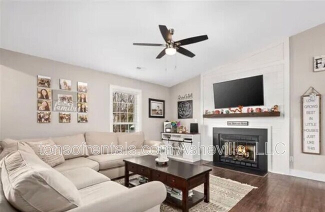 Photo - 108 Sandpiper Ct