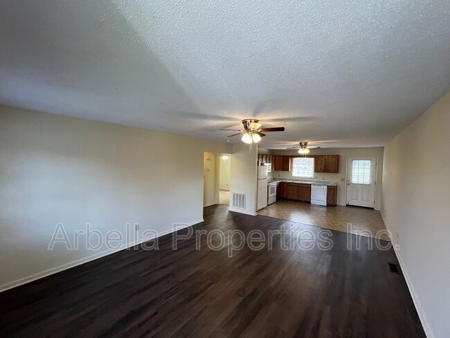 Photo - 117 Rowe Ln Unit Apt 3