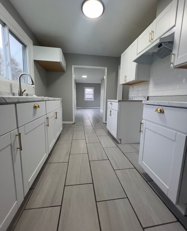 Photo - 2 Bedroom House Available NOW in Burnham I...