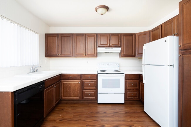 Building Photo - 2112-2114 Thomas Avenue - 2114 Unit 1