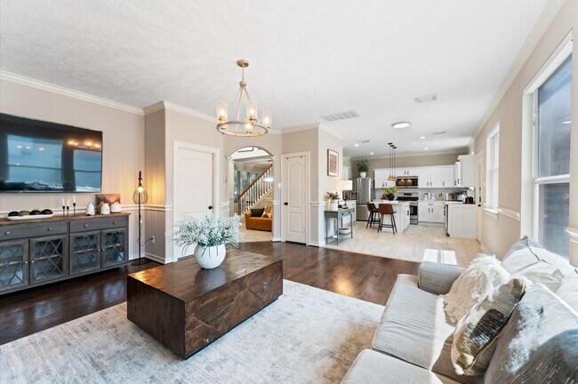 Building Photo - 19251 Hopeview Ct