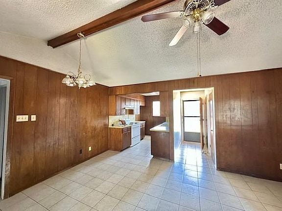 Photo - Nice 3 bedroom 2 bath residence