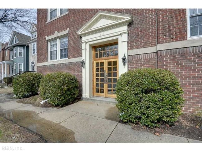 Building Photo - 600 W Olney Rd Unit 202