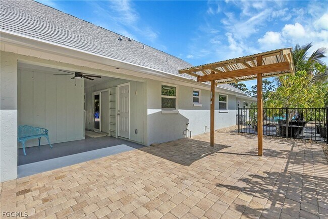 Photo - 958 Indiana Ave