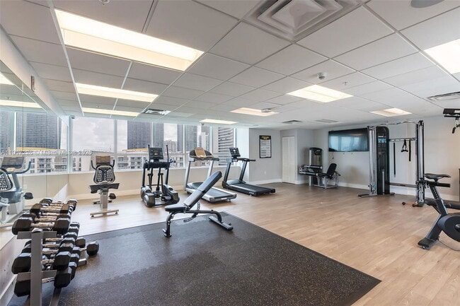 Photo - 321 NE 26th St