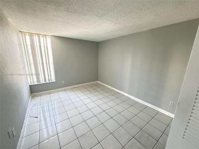 Photo - 310 Fontainebleau Blvd Unit 401