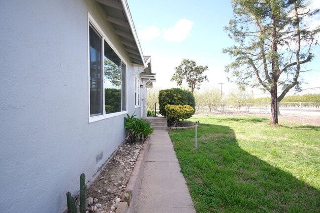 Photo - Stunning 3-bedroom, 3-bathroom in Modesto