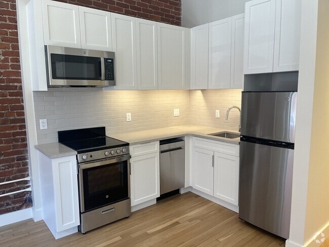 Building Photo - 51 Sewall Ave Unit 110 Rental