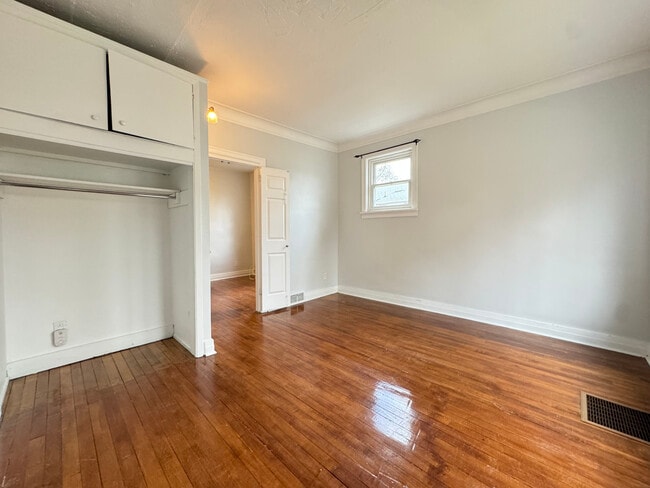 Photo - 26 Eastchester Ave Unit 1