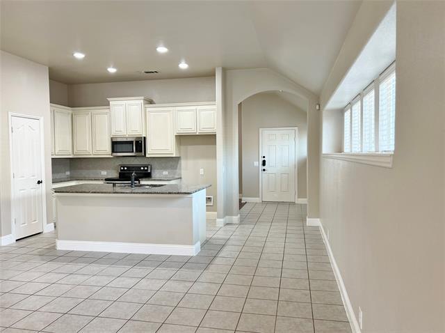 Photo - 6613 Meadow Glen Dr