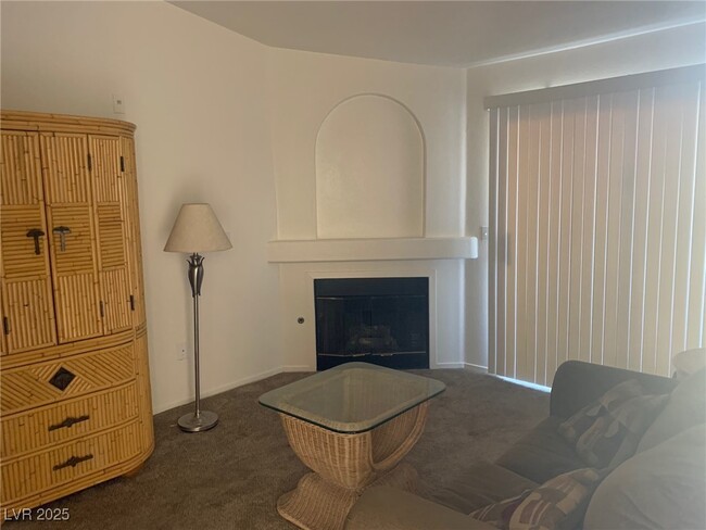Photo - 7885 W Flamingo Rd Unidad 2136 Rental